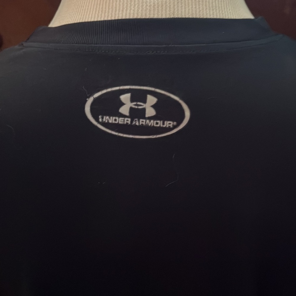 Under Armour T-Shirt - Picture 3 of 5